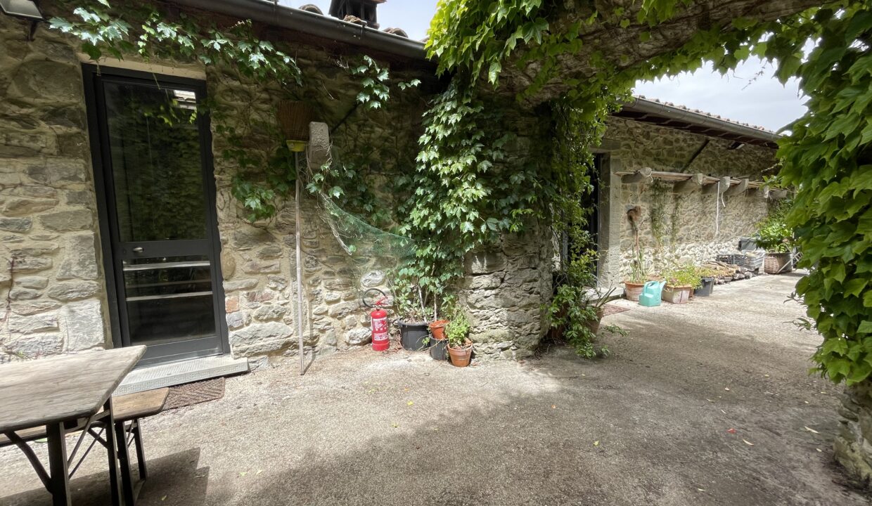 4-  ancient stone portals, kitchen door